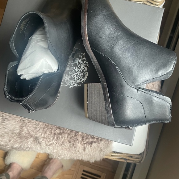 Vince Camuto black booties Size 7W/37.5. NWOT Perfect condition - Picture 6 of 9